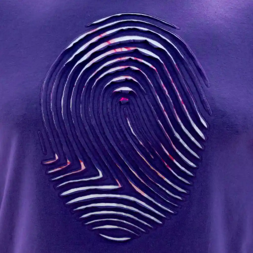 Motivo Fingerprint en morado con centro rosa, detalle de bordado cortado a mano — Migula Studio